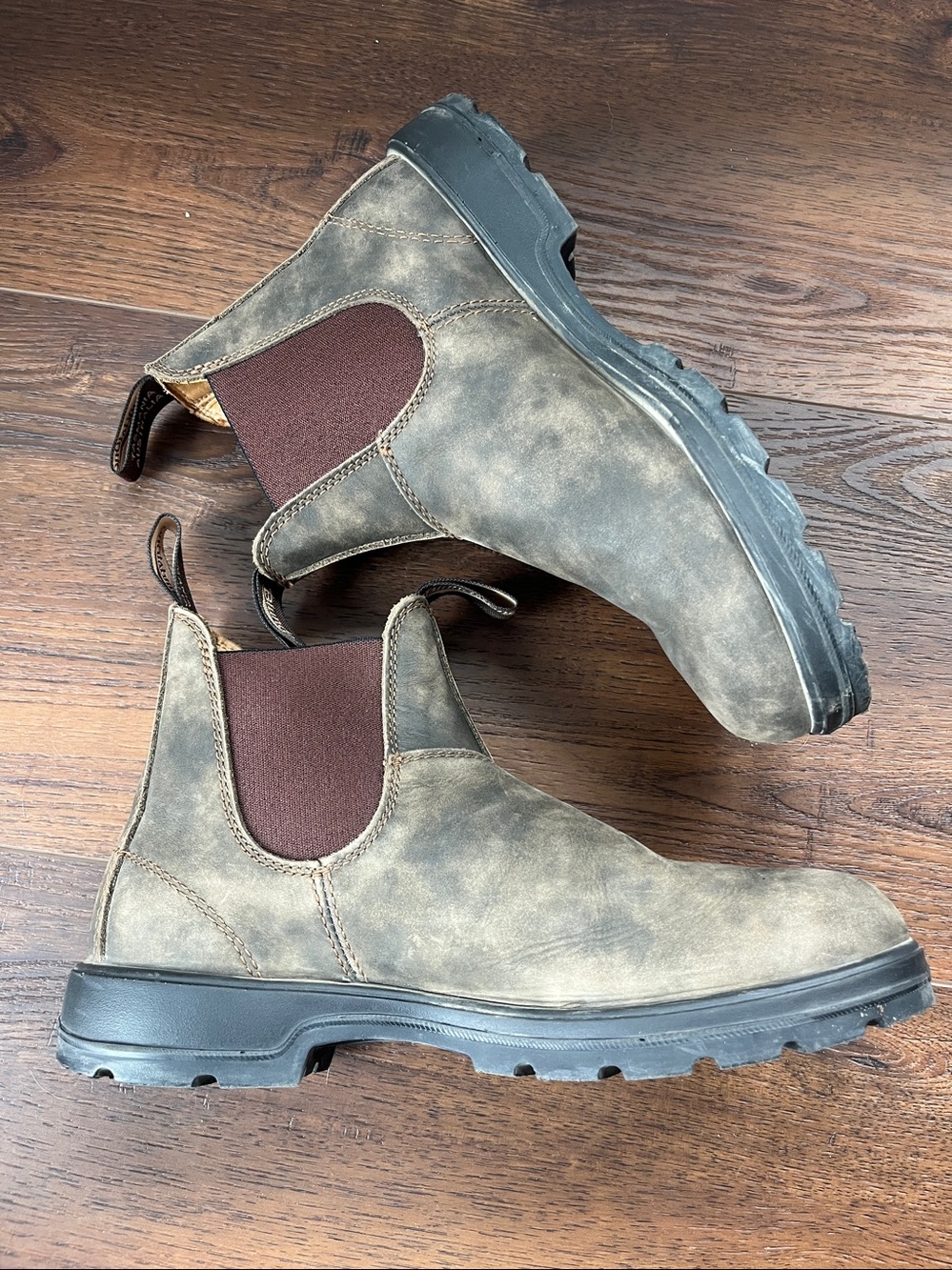 Blundstone Chelsea Boots unisex - size 7.5 AU/8 men or 10.5 women US